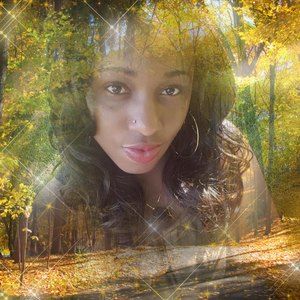 Meet your Posher, Esma